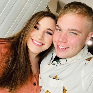 Meet your Posher, Seira